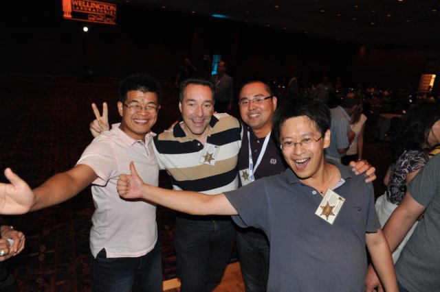 d2010_10015k_1319.jpg