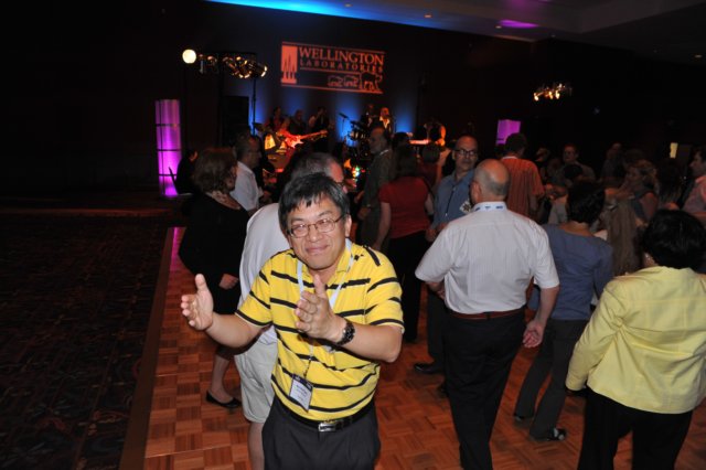 d2010_10015k_1320.jpg
