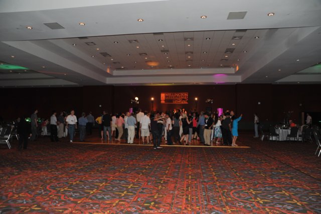 d2010_10015k_1340.jpg